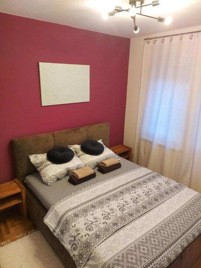 River Lux Sremska Mitrovica Exterior foto
