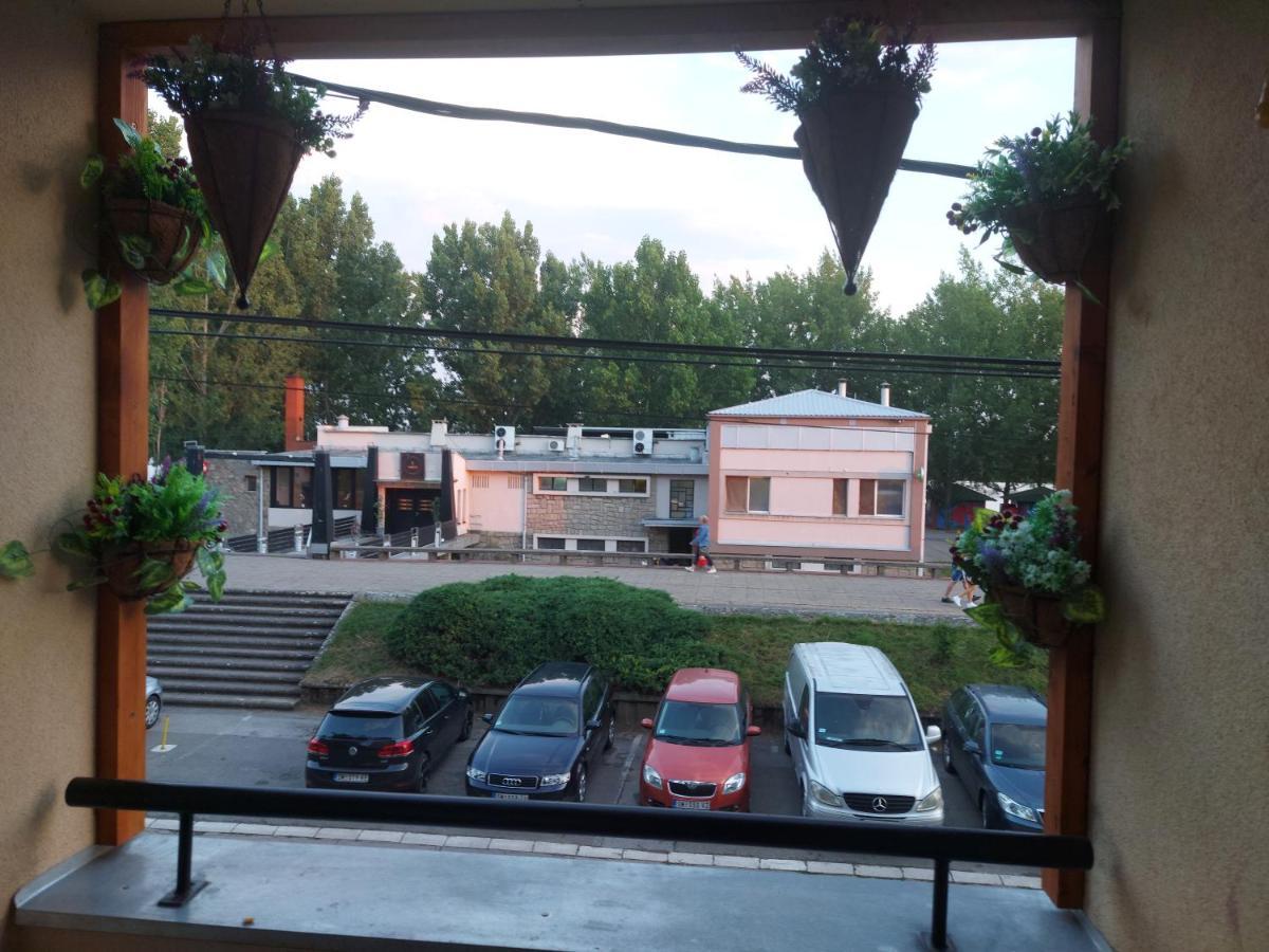 River Lux Sremska Mitrovica Exterior foto